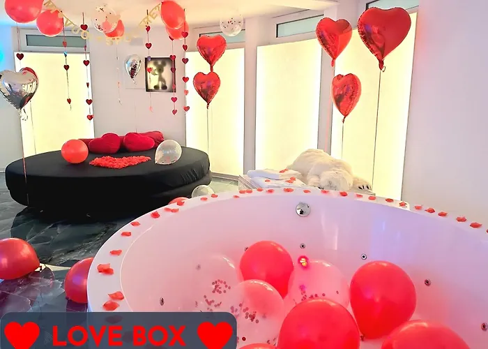 The Igloo Milano -Luxury Eclectic Suite - Jacuzzi - Milanoflats
